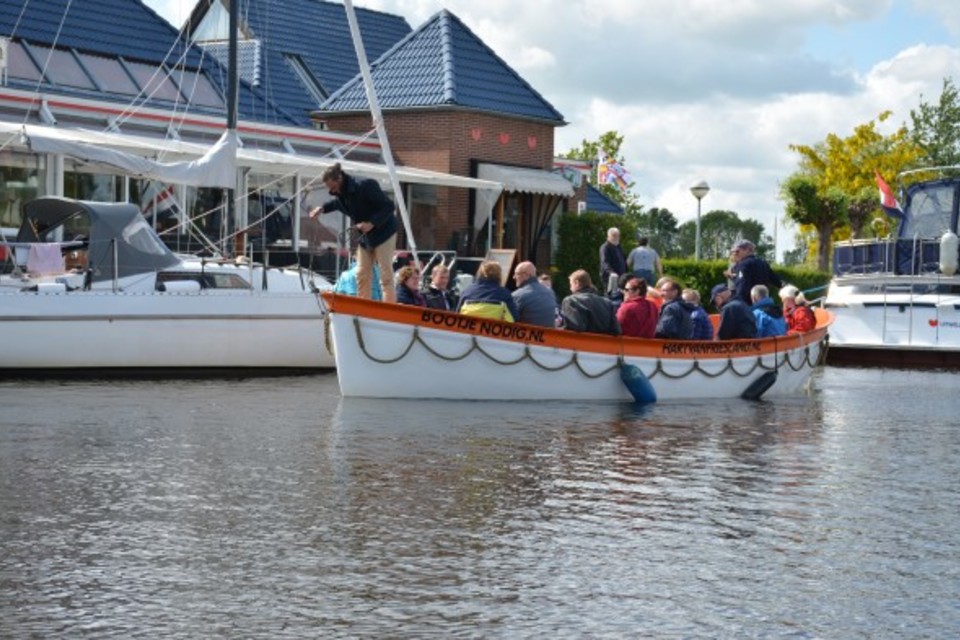 Vertrek met 2 sloepen