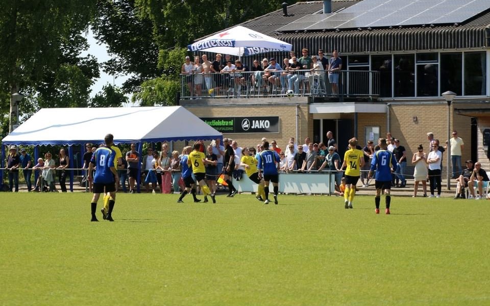 Sportpark De Bou en accommodatie TOP’63. Foto: Focco van Brug 