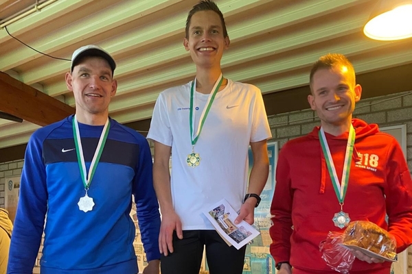Rick van der Zee winnaar marathon Gaasterlân Run