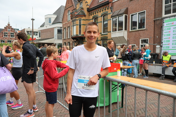 Rick van der Zee tweede bij de 10 Mijl van Sneek