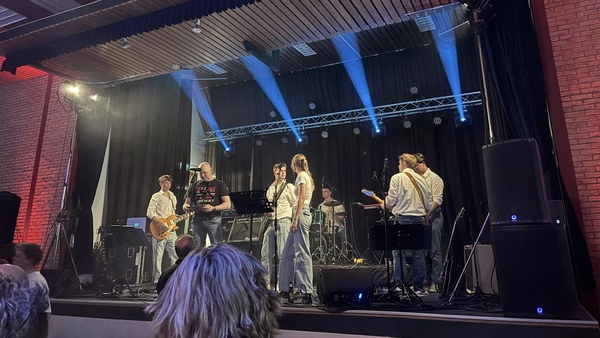 'End of the Line' wint publieksprijs bij bandcontest in Oudega